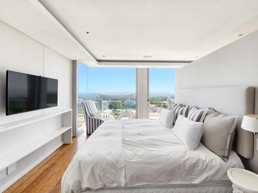 2 Bedroom Property for Sale in Green Point Western Cape